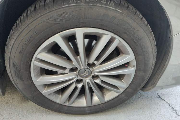 Used Citroen C4L 2014 1.8L Intelligent Drive Manual Version – Dynamic Edition Right Front Wheel Hub