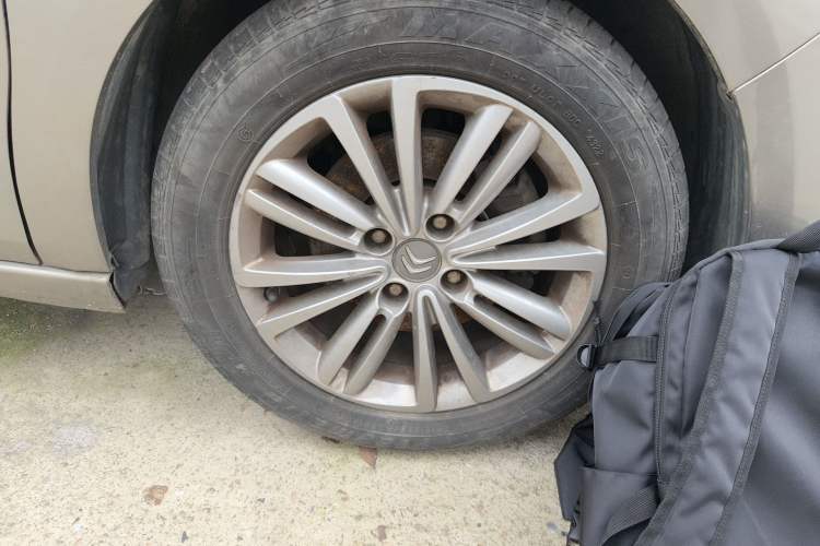 Used Citroen C4L 2014 1.8L Intelligent Drive Manual Version – Dynamic Edition Right Front Wheel Hub