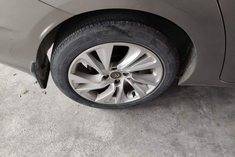 Used Citroen C4L 2014 1.6THP Intelligent Drive Automatic Dynamic Model Right Rear Wheel Hub