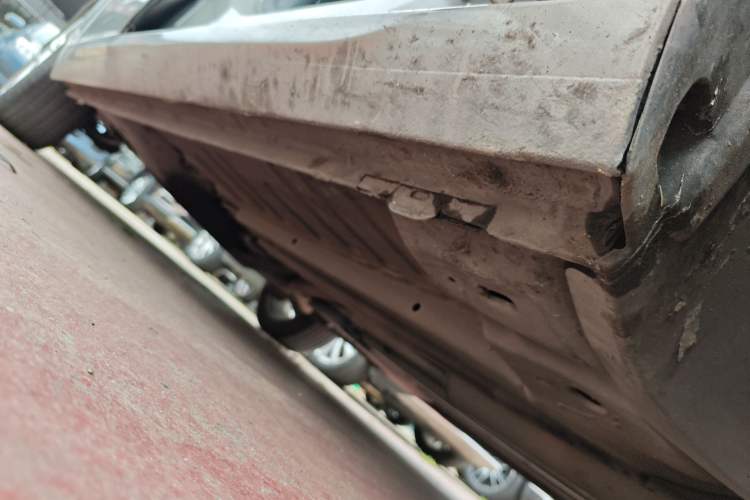 Used Citroen C4L 2014 1.6THP Intelligent Drive Automatic Dynamic Model Right Side Sill