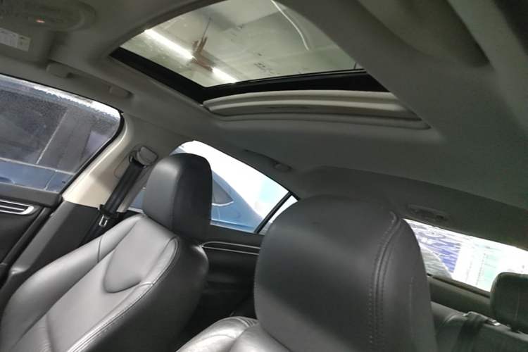 Used Citroen C4L 2014 1.8L Intelligent Drive Automatic Dynamic Model Roof