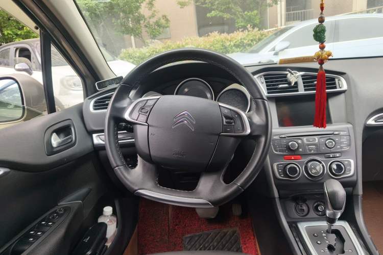 Used Citroen C4L 2014 1.8L Intelligent Drive Automatic Dynamic Model Steering Wheel