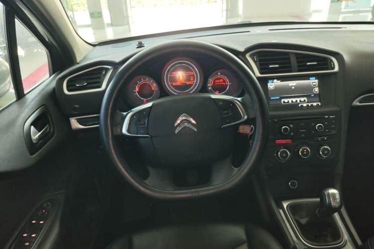 Used Citroen C4L 2014 1.8L Intelligent Drive Manual Enjoyment Model Steering Wheel