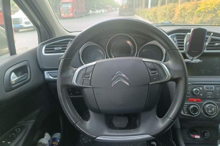 Used Citroen C4L 2014 1.6THP Intelligent Drive Automatic Dynamic Model Steering Wheel