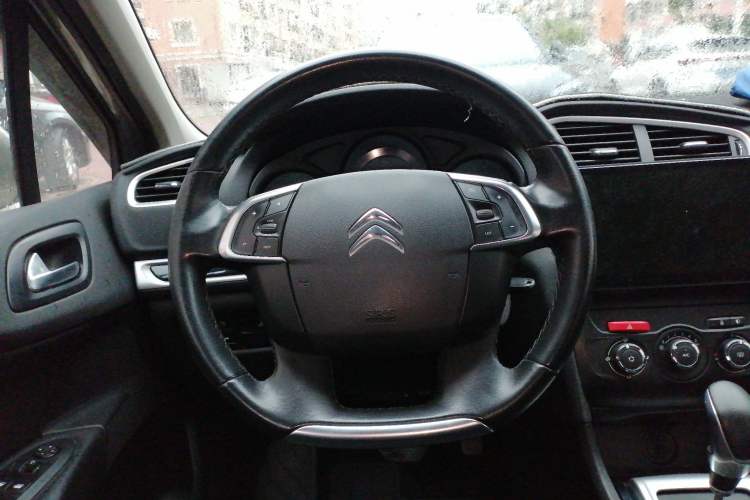Used Citroen C4L 2014 1.8L Intelligent Drive Automatic Enjoyment Model Steering Wheel