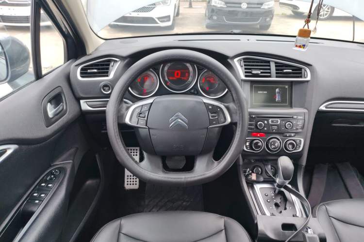 Used Citroen C4L 2014 1.8L Intelligent Drive Automatic Dynamic Model Steering Wheel