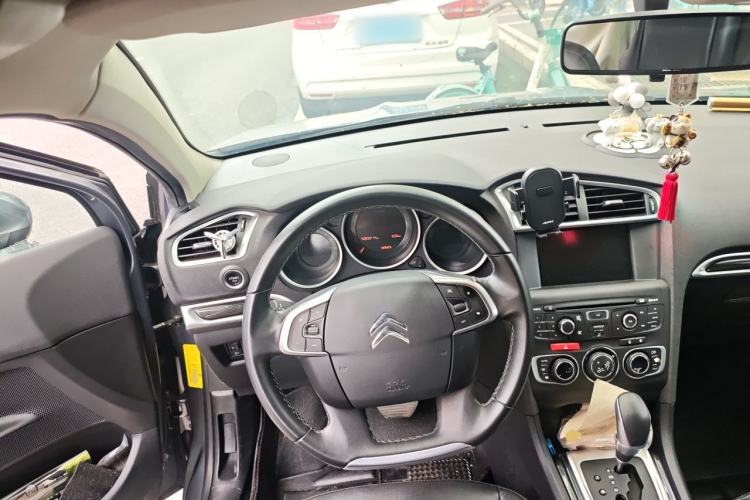 Used Citroen C4L 2014 1.6THP Intelligent Drive Automatic Dynamic Model Steering Wheel