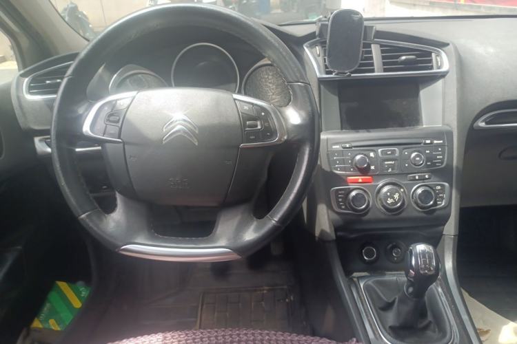 Used Citroen C4L 2014 1.8L Intelligent Drive Manual Version – Dynamic Edition Steering Wheel