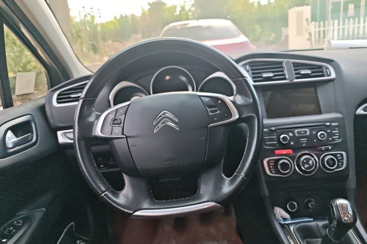 Used Citroen C4L 2014 1.8L Intelligent Drive Manual Version – Dynamic Edition Steering Wheel
