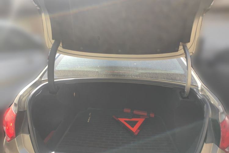 Used Citroen C4L 2014 1.8L Intelligent Drive Manual Version – Dynamic Edition Trunk
