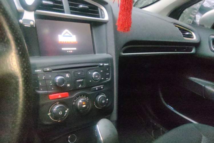 Used Citroen C4L 2014 1.8L Intelligent Drive Automatic Enjoyment Model Audio And AC Panel