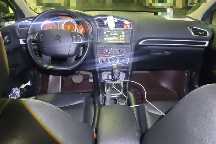 Used Citroen C4L 2014 1.8L Intelligent Drive Automatic Dynamic Model Center Console