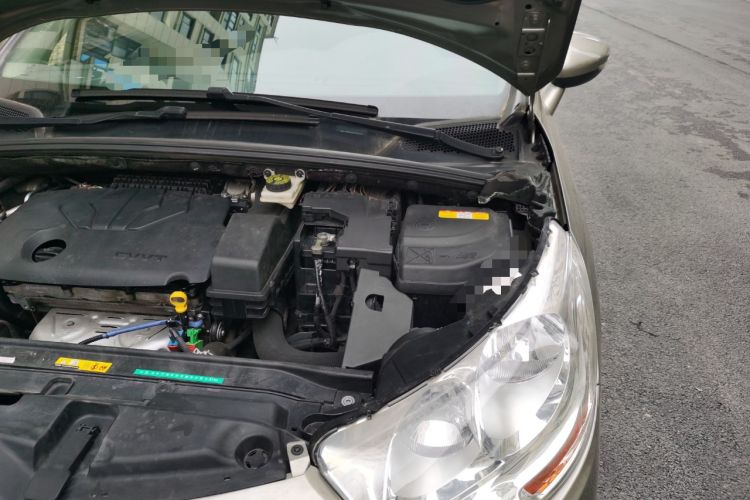 Used Citroen C4L 2014 1.8L Intelligent Drive Manual Version – Dynamic Edition Engine Bay Left