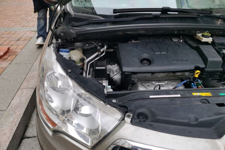 Used Citroen C4L 2014 1.8L Intelligent Drive Manual Version – Dynamic Edition Engine Bay Right