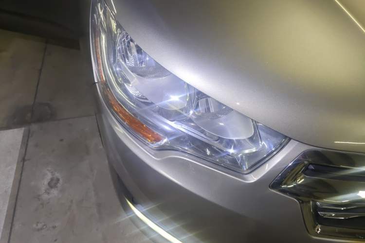 Used Citroen C4L 2014 1.8L Intelligent Drive Automatic Dynamic Model Right Front Headlight