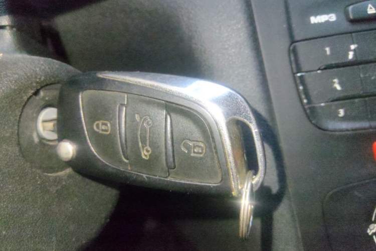 Used Citroen C4L 2014 1.8L Intelligent Drive Automatic Enjoyment Model Vehicle Key