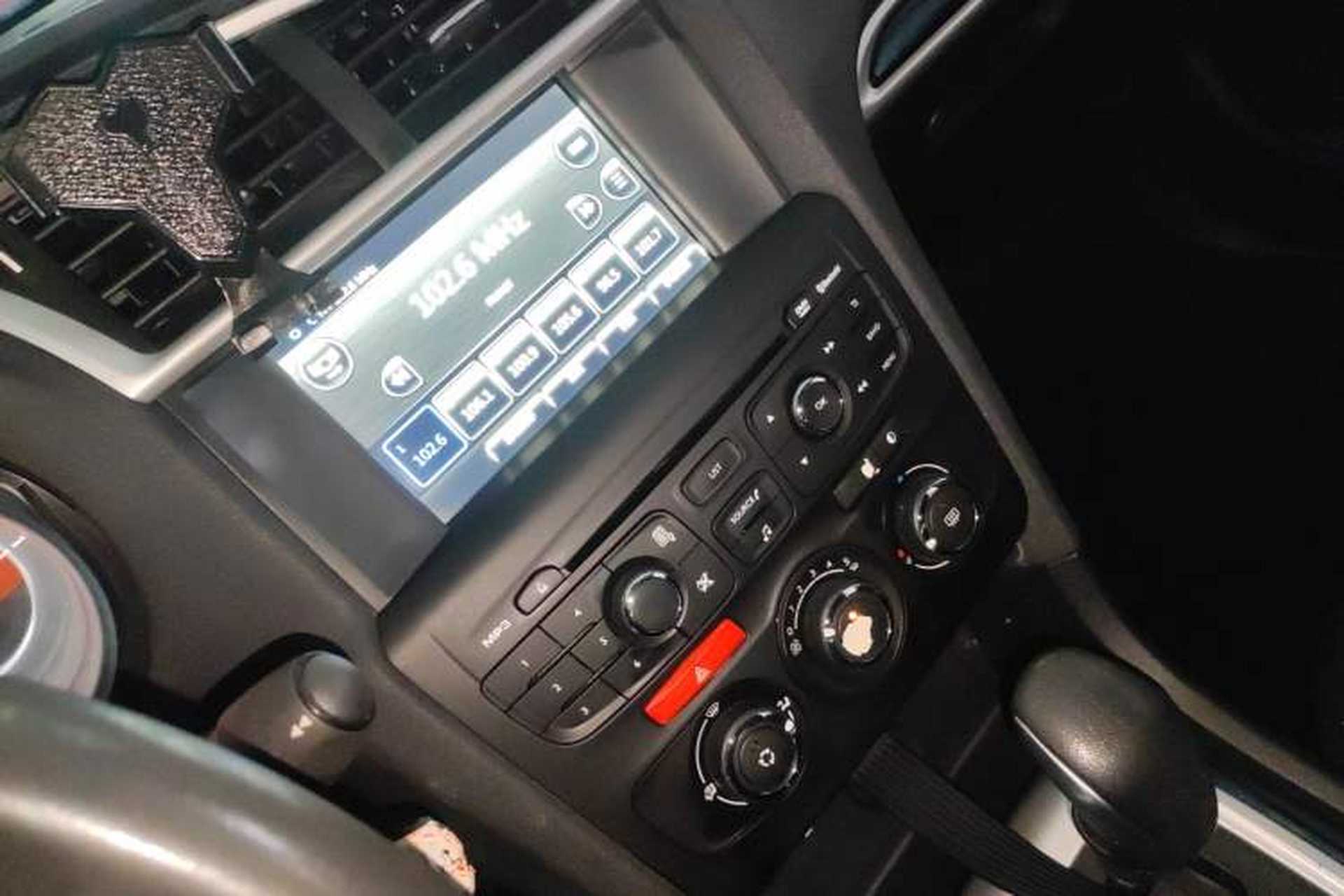 Used Citroen C4L 2014 1.8L Intelligent Drive Automatic Enjoyment Model Audio And AC Panel