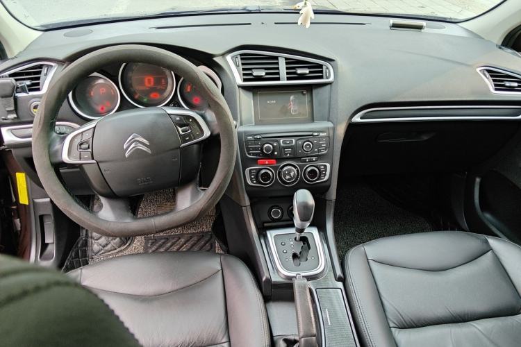 Used Citroen C4L 2014 1.6THP Intelligent Drive Automatic Dynamic Model Center Console