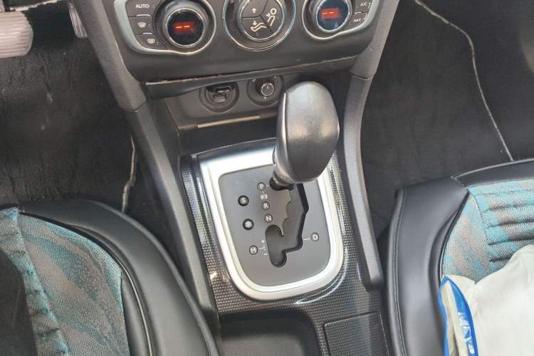Used Citroen C4L 2014 1.8L Intelligent Drive Automatic Dynamic Model Gear Lever