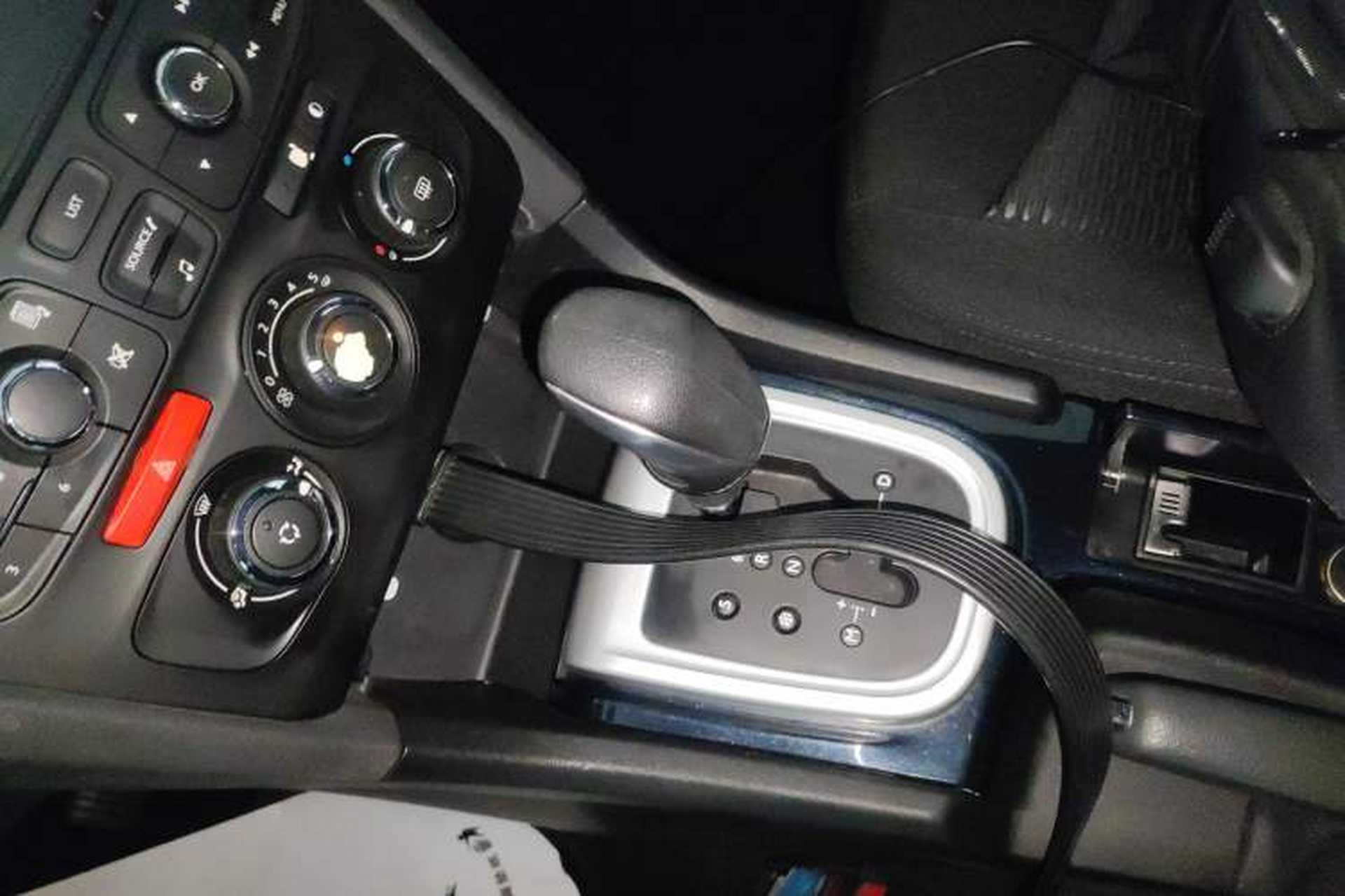 Used Citroen C4L 2014 1.8L Intelligent Drive Automatic Enjoyment Model Gear Lever