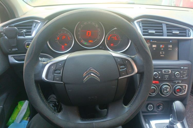 Used Citroen C4L 2014 1.6THP Intelligent Drive Automatic Dynamic Model Steering Wheel