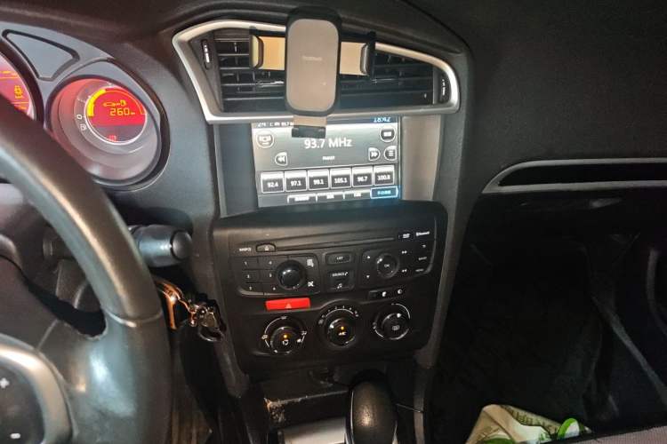 Used Citroen C4L 2014 1.8L Intelligent Drive Automatic Enjoyment Model Audio And AC Panel