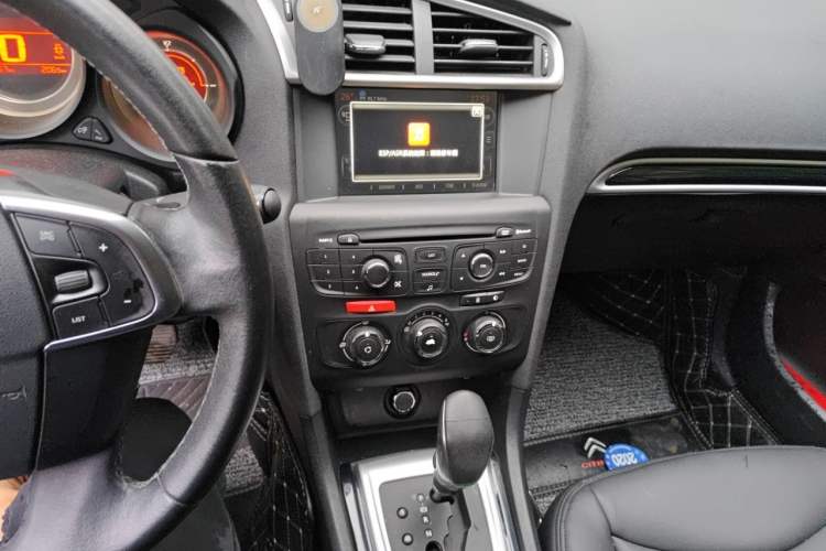 Used Citroen C4L 2014 1.8L Intelligent Drive Automatic Enjoyment Model Audio And AC Panel