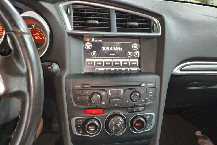 Used Citroen C4L 2014 1.6THP Intelligent Drive Automatic Dynamic Model Audio And AC Panel