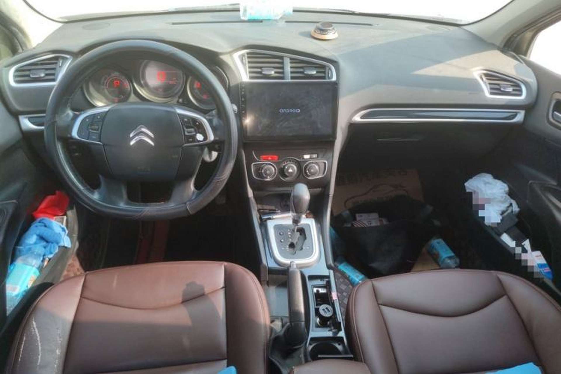 Used Citroen C4L 2014 1.8L Intelligent Drive Automatic Enjoyment Model Center Console