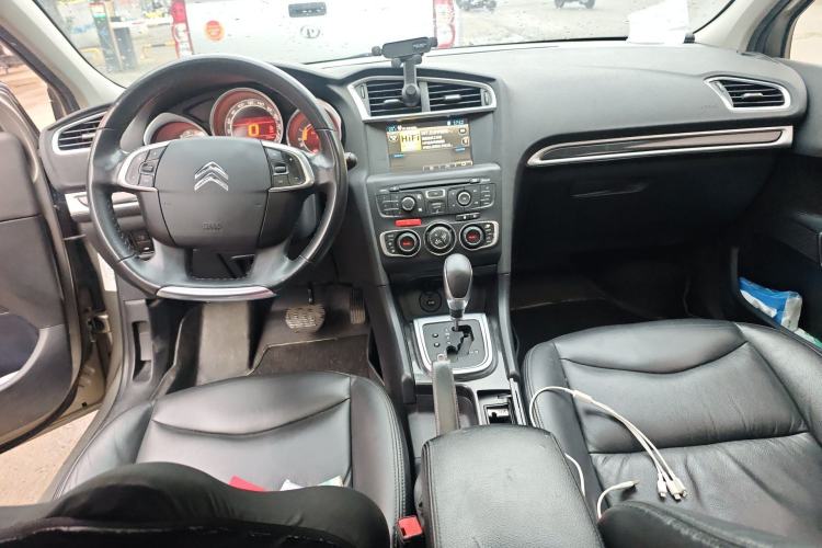 Used Citroen C4L 2014 1.8L Intelligent Drive Automatic Dynamic Model Center Console