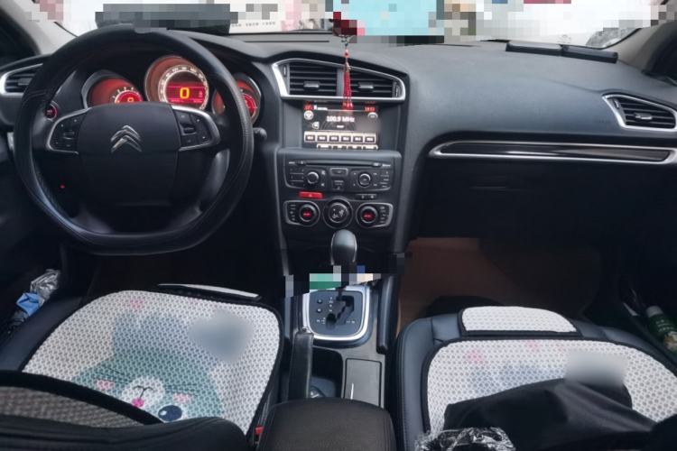 Used Citroen C4L 2014 1.6THP Intelligent Drive Automatic Dynamic Model Center Console