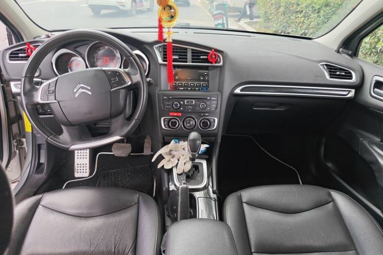 Used Citroen C4L 2014 1.6THP Intelligent Drive Automatic Dynamic Model Center Console