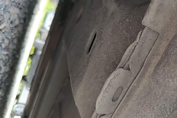 Used Citroen C4L 2014 1.8L Intelligent Drive Manual Version – Dynamic Edition Chassis Front Left