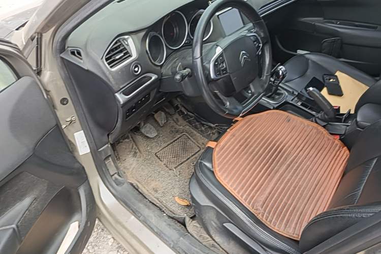 Used Citroen C4L 2014 1.8L Intelligent Drive Manual Version – Dynamic Edition Driver Seat