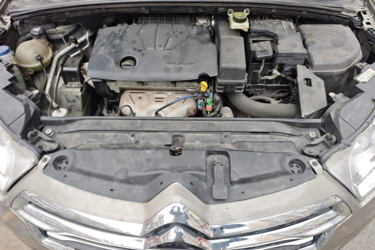 Used Citroen C4L 2014 1.8L Intelligent Drive Automatic Dynamic Model Engine Bay