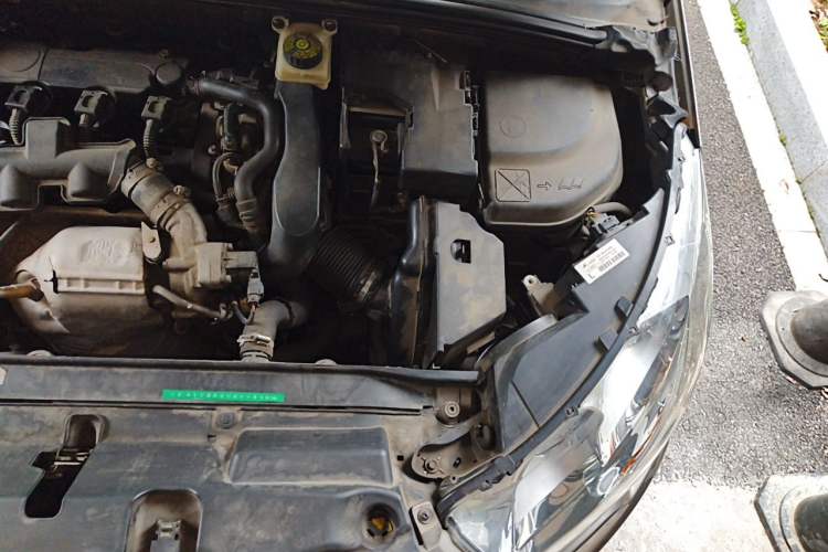 Used Citroen C4L 2014 1.6THP Intelligent Drive Automatic Dynamic Model Engine Bay Left