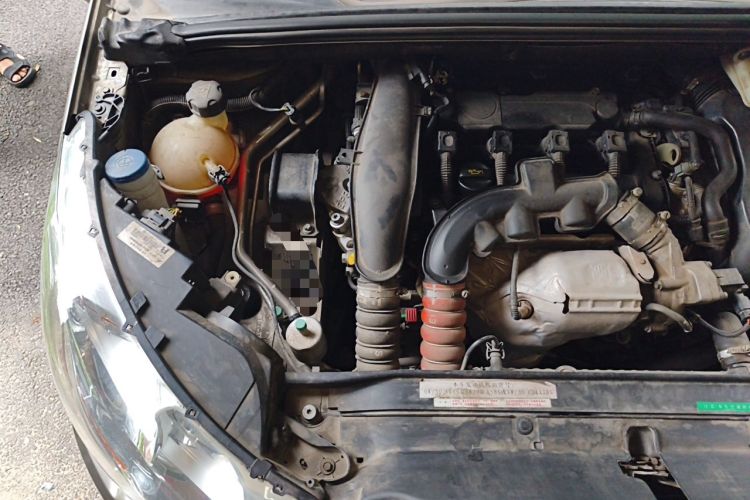 Used Citroen C4L 2014 1.6THP Intelligent Drive Automatic Dynamic Model Engine Bay Right