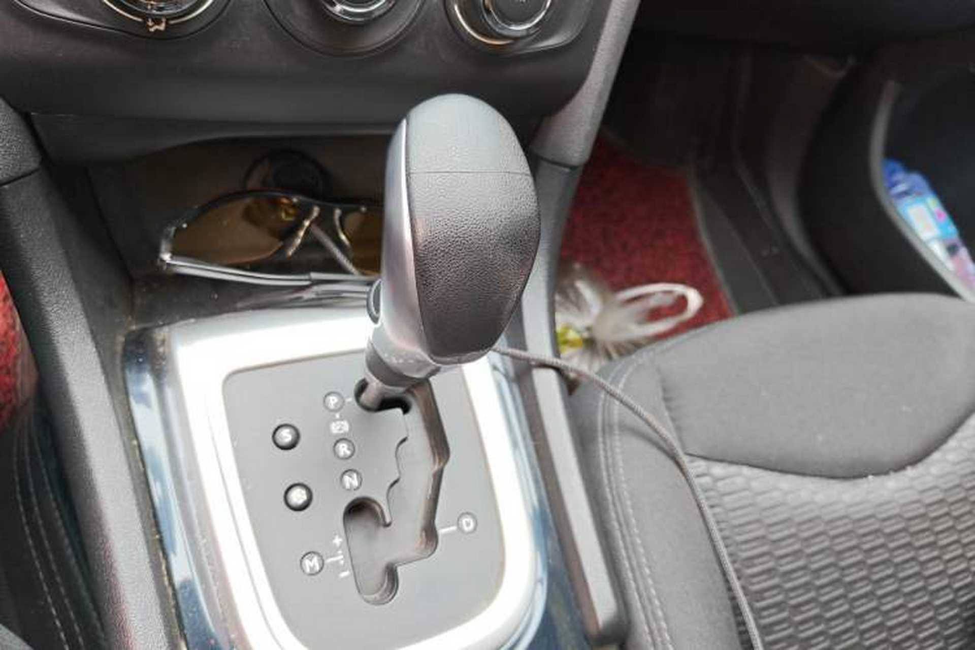 Used Citroen C4L 2014 1.8L Intelligent Drive Automatic Enjoyment Model Gear Lever