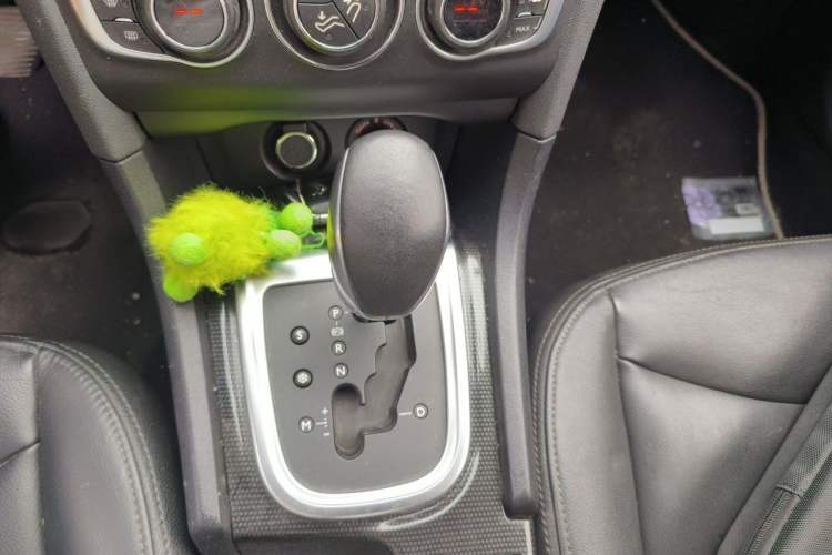 Used Citroen C4L 2014 1.8L Intelligent Drive Automatic Dynamic Model Gear Lever
