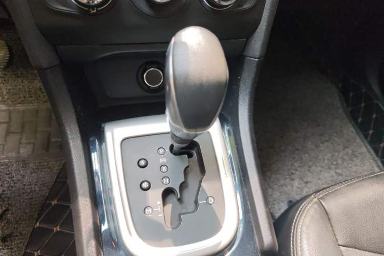 Used Citroen C4L 2014 1.8L Intelligent Drive Automatic Enjoyment Model Gear Lever