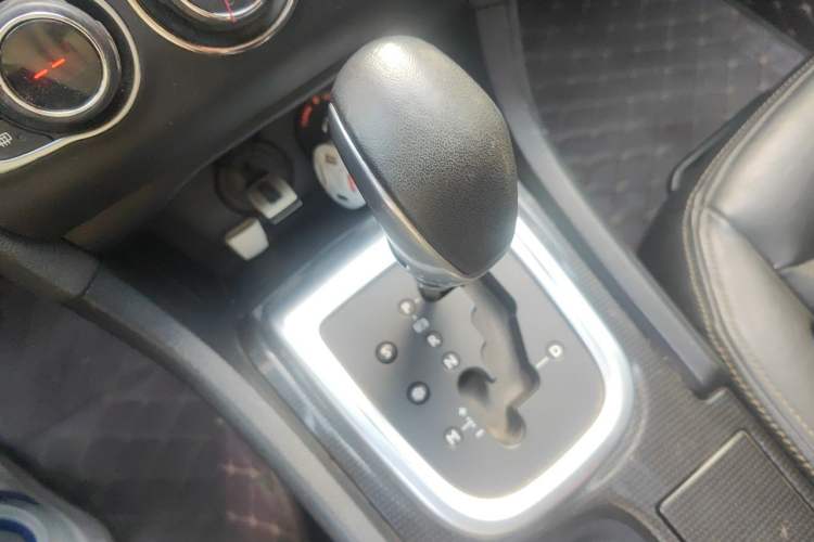 Used Citroen C4L 2014 1.6THP Intelligent Drive Automatic Dynamic Model Gear Lever