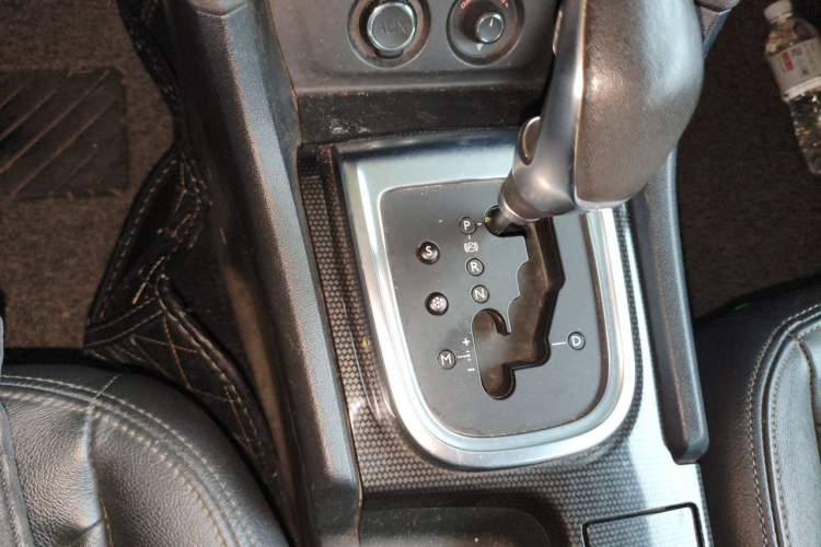 Used Citroen C4L 2014 1.6THP Intelligent Drive Automatic Dynamic Model Gear Lever