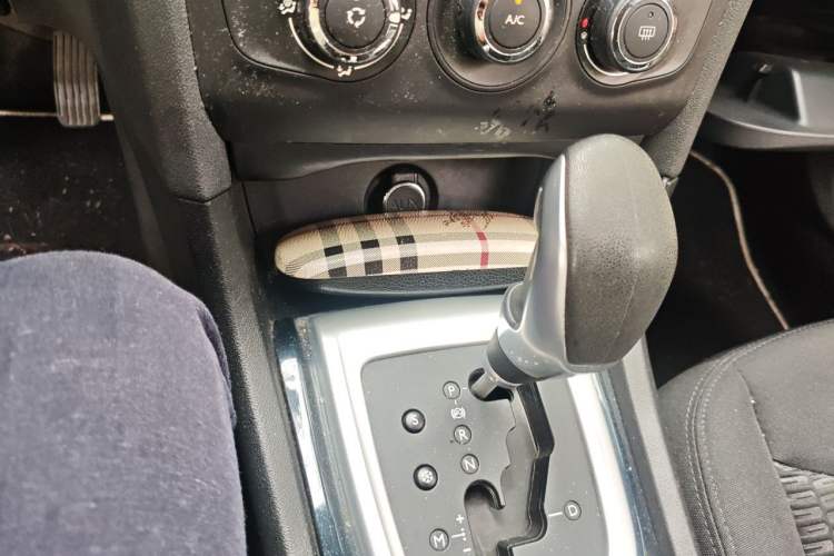 Used Citroen C4L 2014 1.8L Intelligent Drive Automatic Enjoyment Model Gear Lever
