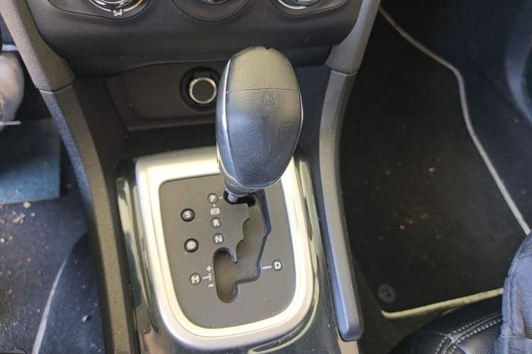Used Citroen C4L 2014 1.8L Intelligent Drive Automatic Enjoyment Model Gear Lever