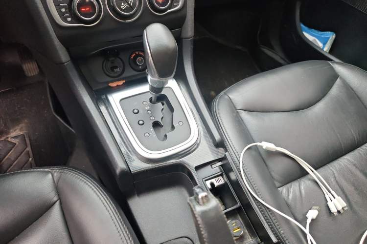 Used Citroen C4L 2014 1.8L Intelligent Drive Automatic Dynamic Model Gear Lever