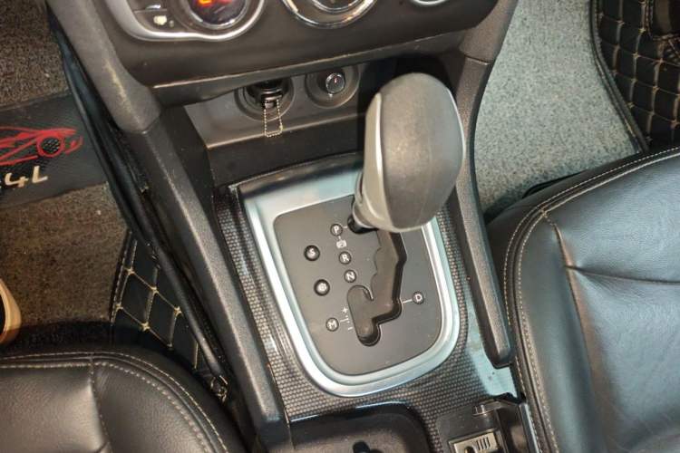 Used Citroen C4L 2014 1.8L Intelligent Drive Automatic Dynamic Model Gear Lever
