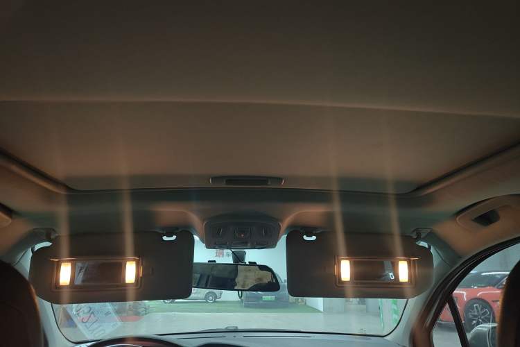 Used Citroen C4L 2014 1.8L Intelligent Drive Automatic Dynamic Model Headliner