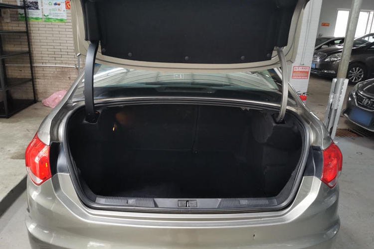 Used Citroen C4L 2014 1.6THP Connected Car Version Automatic Dynamic Model Interior 8