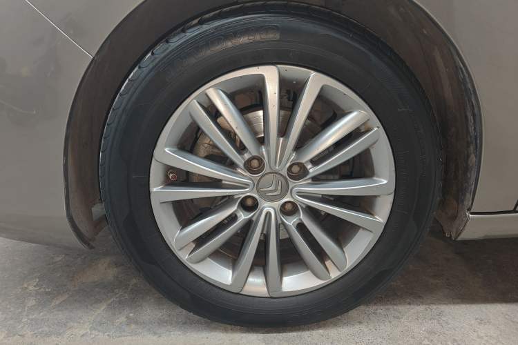 Used Citroen C4L 2014 1.8L Intelligent Drive Automatic Dynamic Model Left Front Wheel Hub