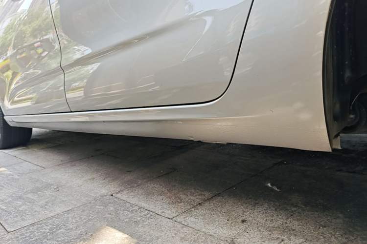 Used Citroen C4L 2014 1.6THP Intelligent Drive Automatic Dynamic Model Left Side Sill